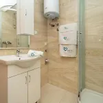 2 Bedroom Awesome In * Biograd Na Moru