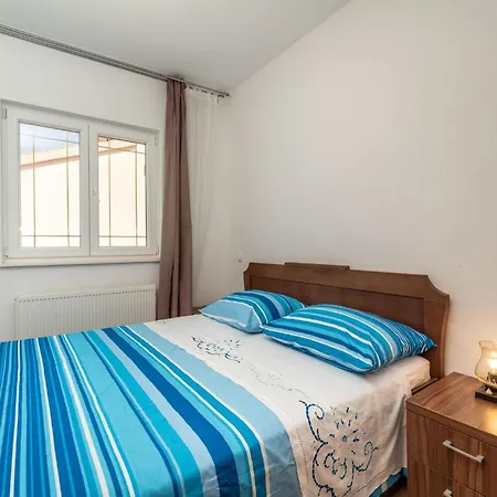 2 Bedroom Awesome In 비오그라드나모루