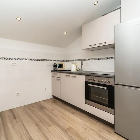 2 Bedroom Awesome In