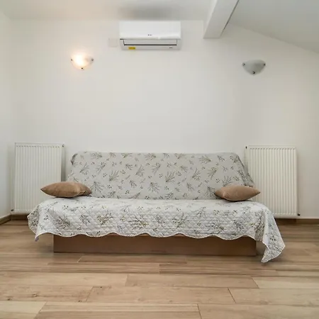 2 Bedroom Awesome In 비오그라드나모루